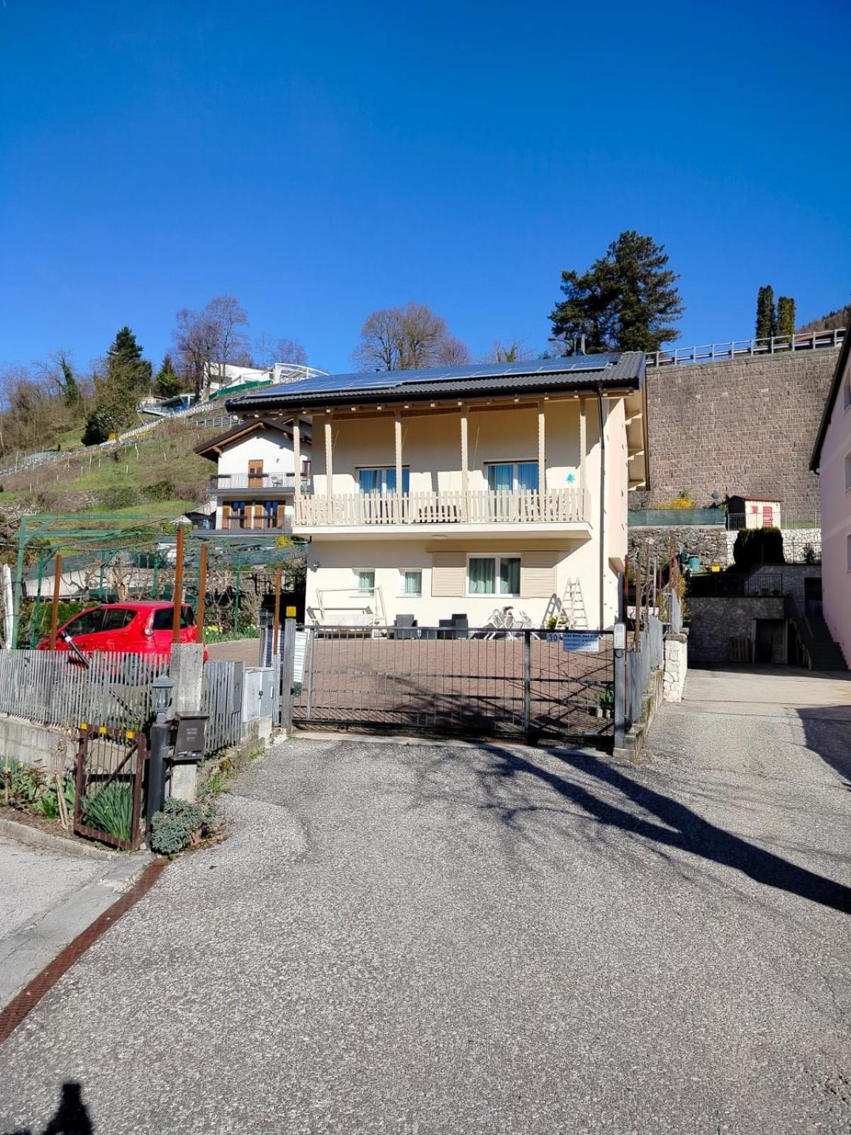 Appartamento Al Lago レーヴィコ・テルメ エクステリア 写真